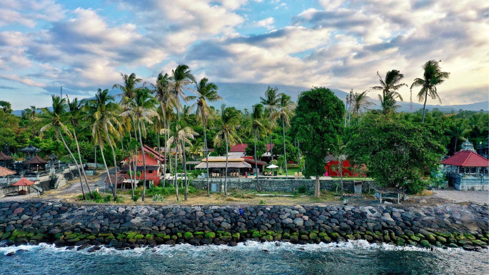 Pebble & Fins Bali Dive Resort Tulamben Exterior foto